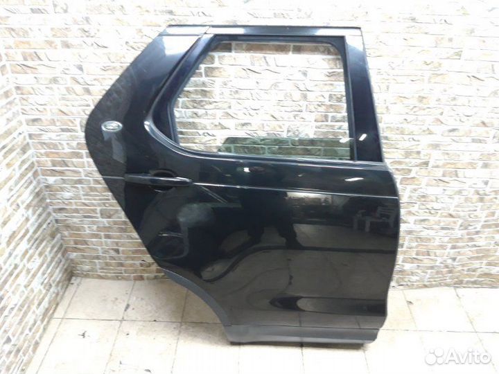 Дверь задняя правая Land Rover Discovery V