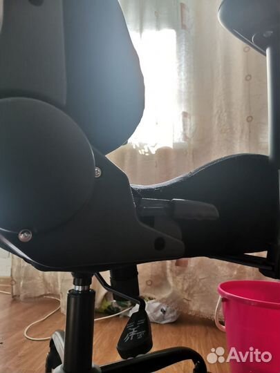 Кресло компьютерное G-Tracer