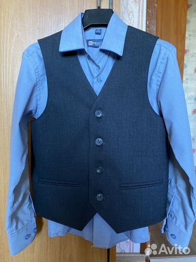 Школьный костюм для мальчика 134 серый