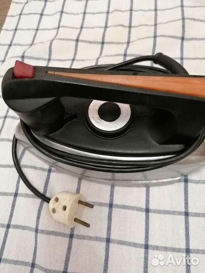 Утюг времен СССР