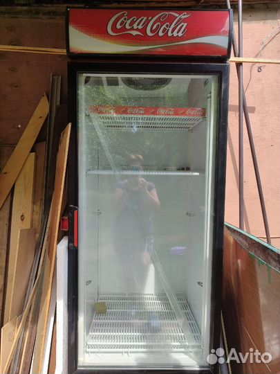 Холодильник Coca-Cola