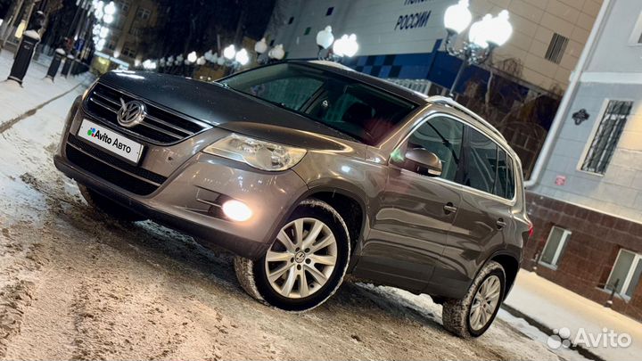 Volkswagen Tiguan 2.0 AT, 2011, 214 118 км