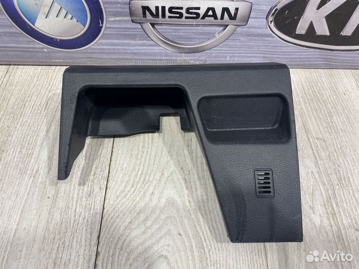 Накладка на торпедо nissan tiida C11