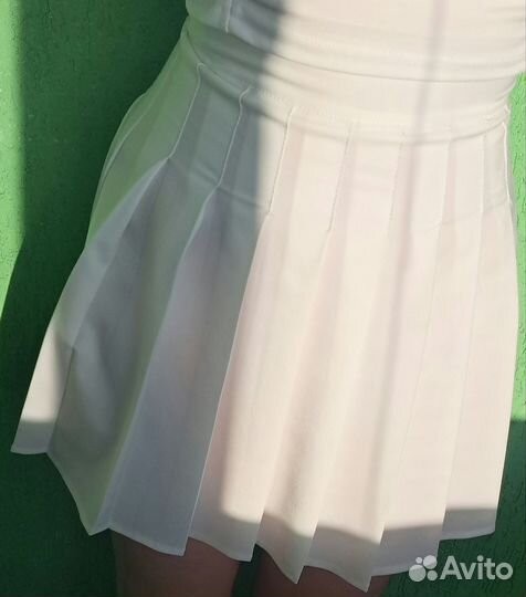 Юбка в складку белая