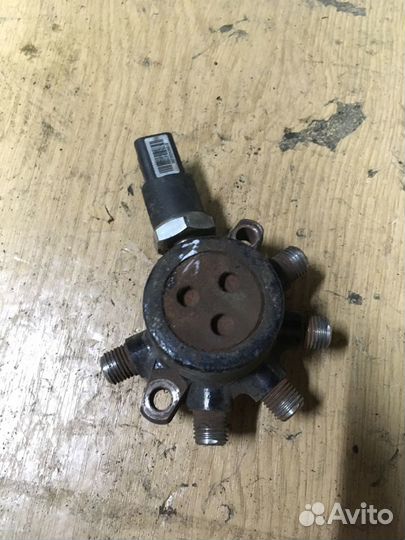 Топливная Рампа Ford 1.8tdci