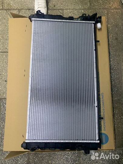 Радиатор охлаждения Chrysler Voyager,Dodge Caravan