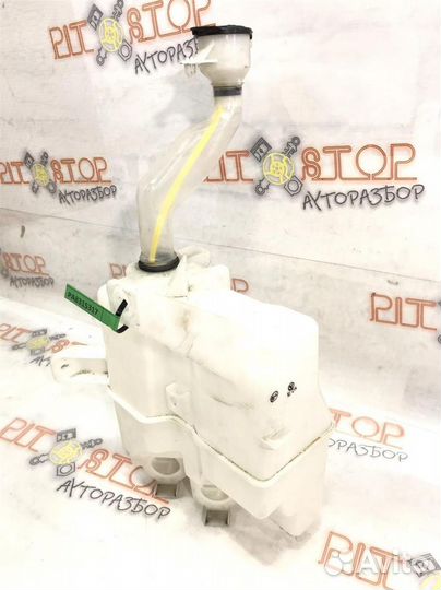 Бачок омывателя Toyota prius ZVW30 2009-2011 3 По