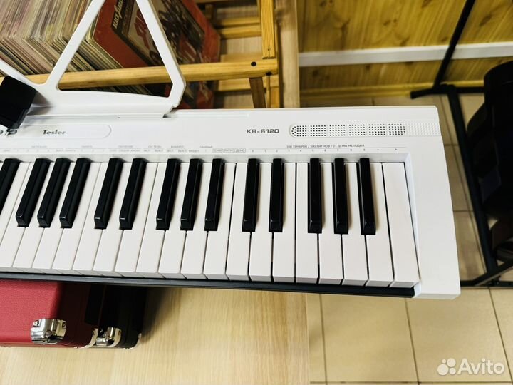 Синтезатор Tesler Новый