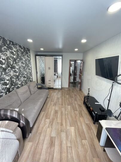 2-к. квартира, 53 м², 4/9 эт.