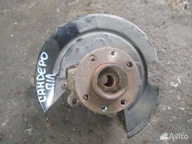 Передний левый кулак Рено Сандеро