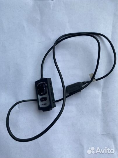 Кабель для зарядки и наушники сотовые