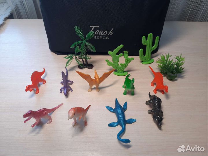 Динозавры игрушки