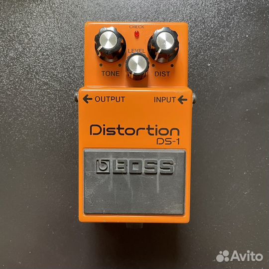 Гитарная педаль Boss Distortion DS - 1
