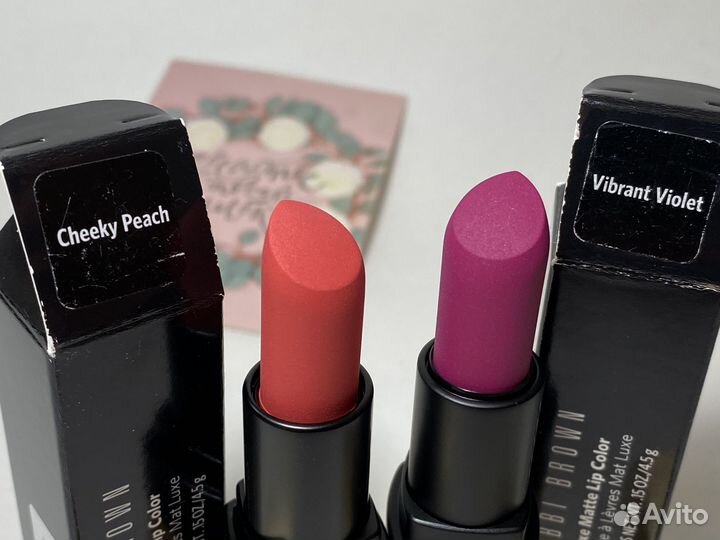 Помады матовые Bobbi Brown Luxe Matte