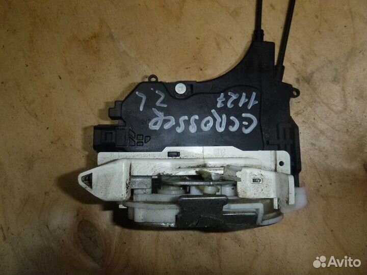 Замок двери задней левой citroen C-crosser 2008