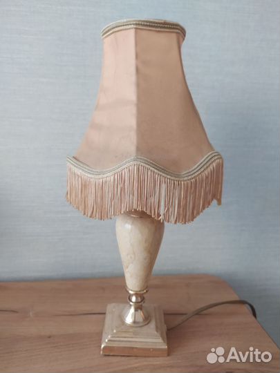 Винтажная настольная лампа