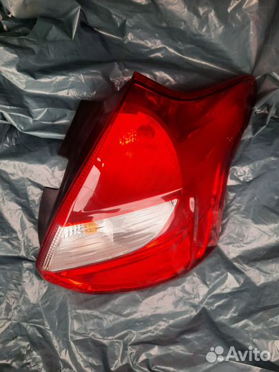Фонарь правый Ford Focus 3 2012 хетчбэк