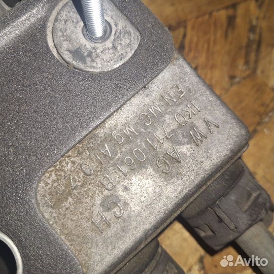 Кулиса МКПП с тросами VW Passat B6