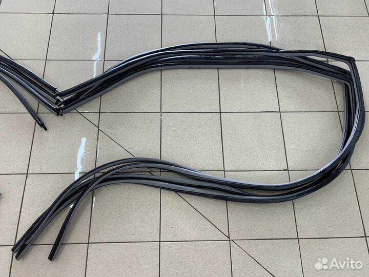 Уплотнитель проема двери передней tiggo/tingo