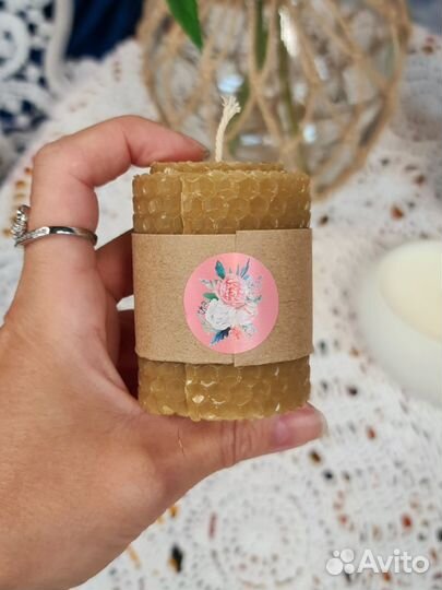 Свеча из вощины маленькая