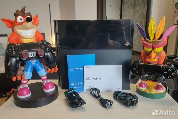 Sony PS4, 50+ игр, 2 геймпада