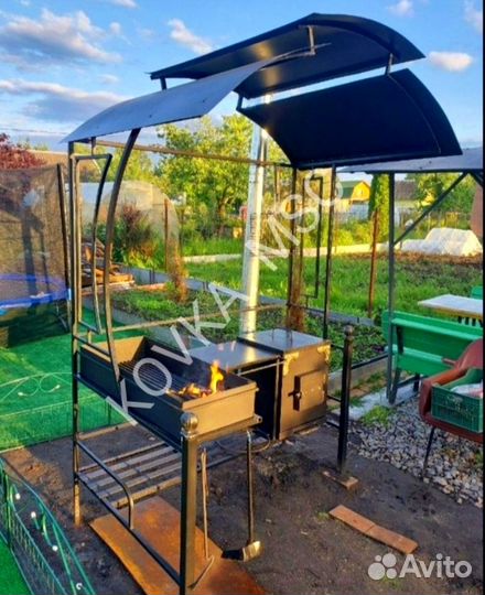 Мангал с крышей