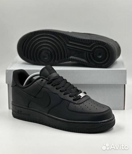 Nike Air Force 1 Black