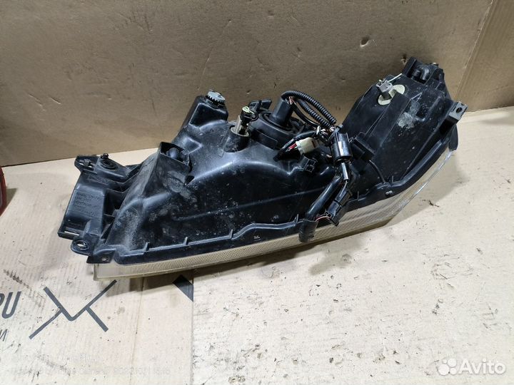 Фары Mitsubishi Chariot Grandis N94W