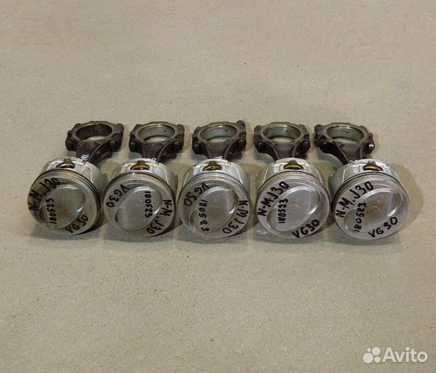 Шатун с поршнем Nissan Maxima J30 VG30