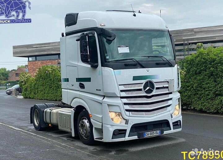 Pазбираем грузовик Mercedes-Benz Actros mpiv с 201