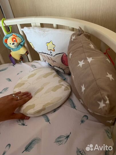 Подушка анатомическая для новорожденных Nuovita