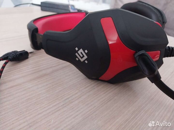 Наушники проводные, хорошо работают, для пк