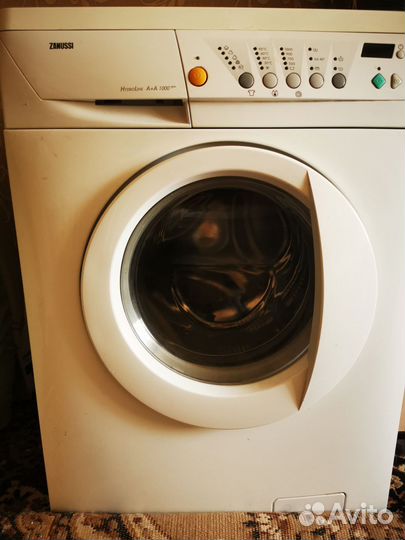 Стиральная машина б/у Zanusi. Надёжная