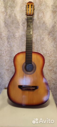 Продам гитару
