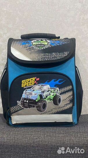 Школьный рюкзак