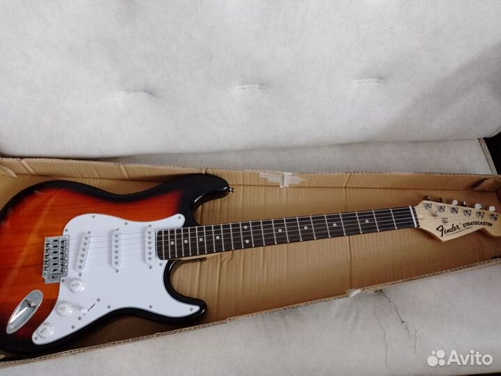 Электрогитара модель фендер стратокастер