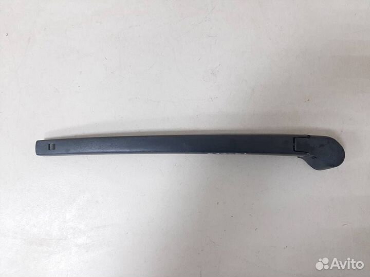 Поводок стеклоочистителя задний Skoda Rapid 2012-2