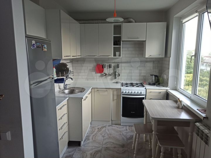 2-к. квартира, 49 м², 4/4 эт.