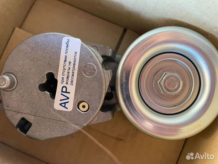 Натяжитель с роликом на toyota rav4 2.5