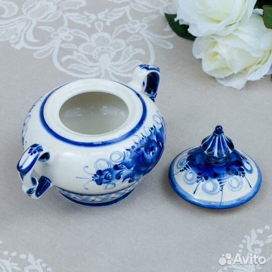 Сахарница, гжель, фарфор, автор Маланина, 15х18 см