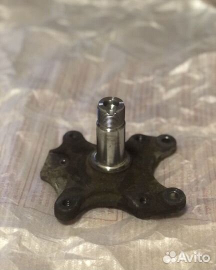 Цапфа заднего колеса Peugeot