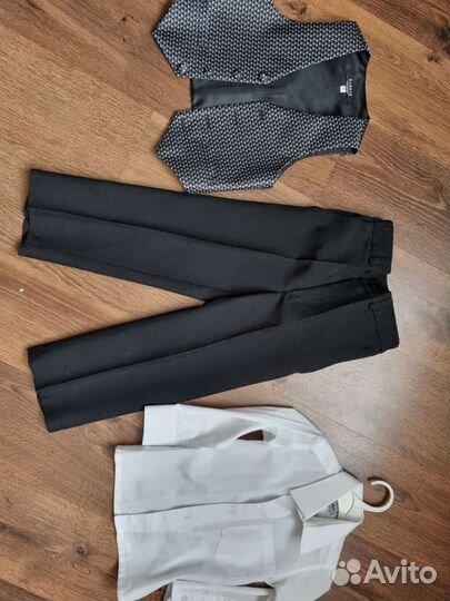 Костюм тройка для мальчика