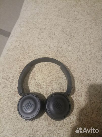 Беспроводные наушники jbl t450bt