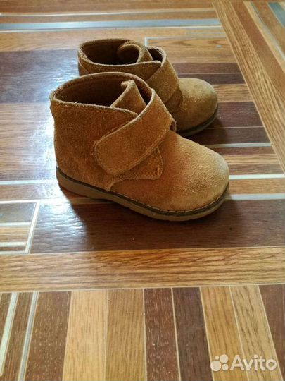 Ботинки детские 24