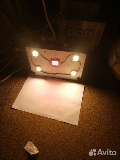 Светильник для растений