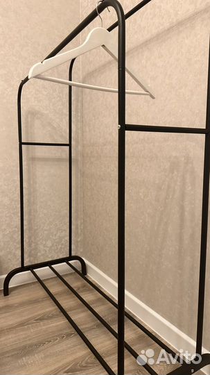 Вешалка напольная для одежды
