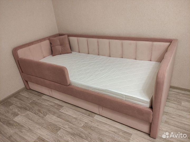 Кровать диванчик мягкий Дабл
