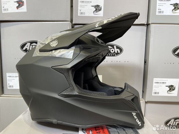 Кроссовый шлем Airoh wraap color black matt