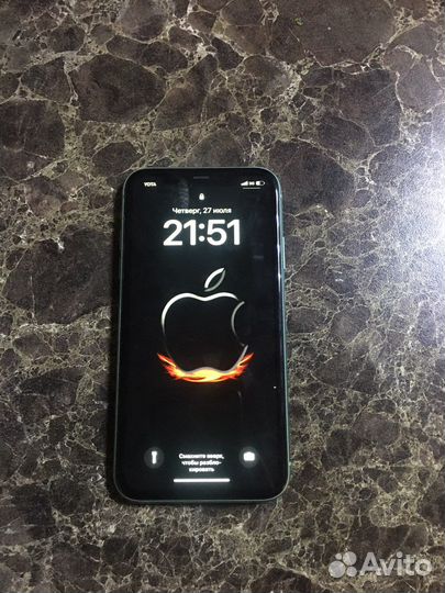 Телефон iPhone 11