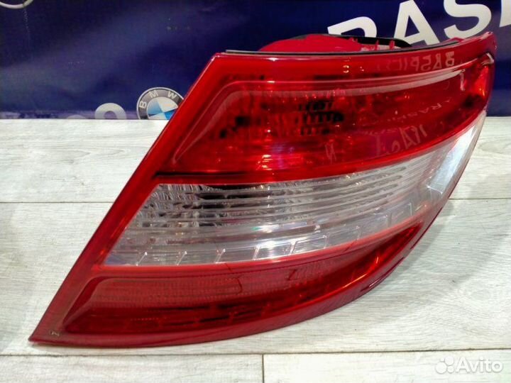 Фонари задние комплект Mercedes-Benz 204.041 C 200